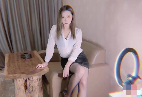 糖心Vlog.男老板肉棒奖励女秘书-阿蛇姐姐 糖心Vlog.男老板肉棒奖励女秘书-阿蛇姐姐